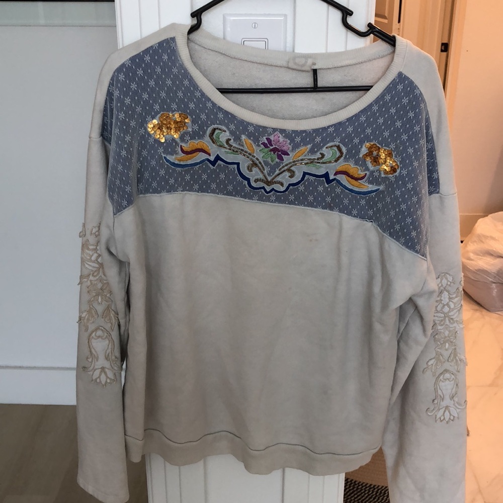 Sweater - Picture 2 of 3